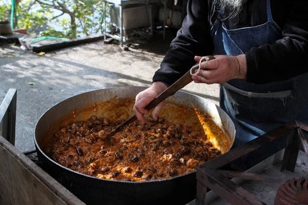 Τι τρώνε οι μοναχοί του Αγίου Όρους την Τεσσαρακοστή – Το μυστικό για μια μακρά και υγιή ζωή